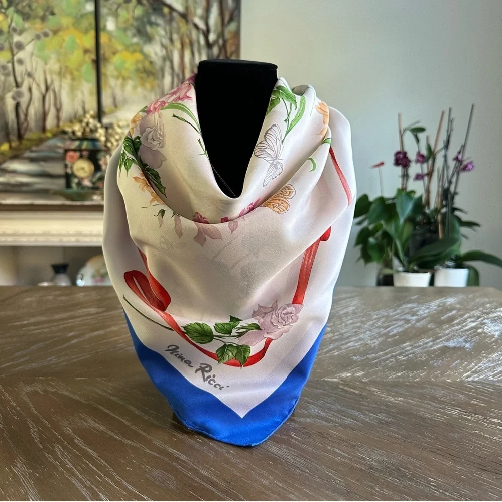 Authentic Nina Ricci Scarf - Picture 2 of 9